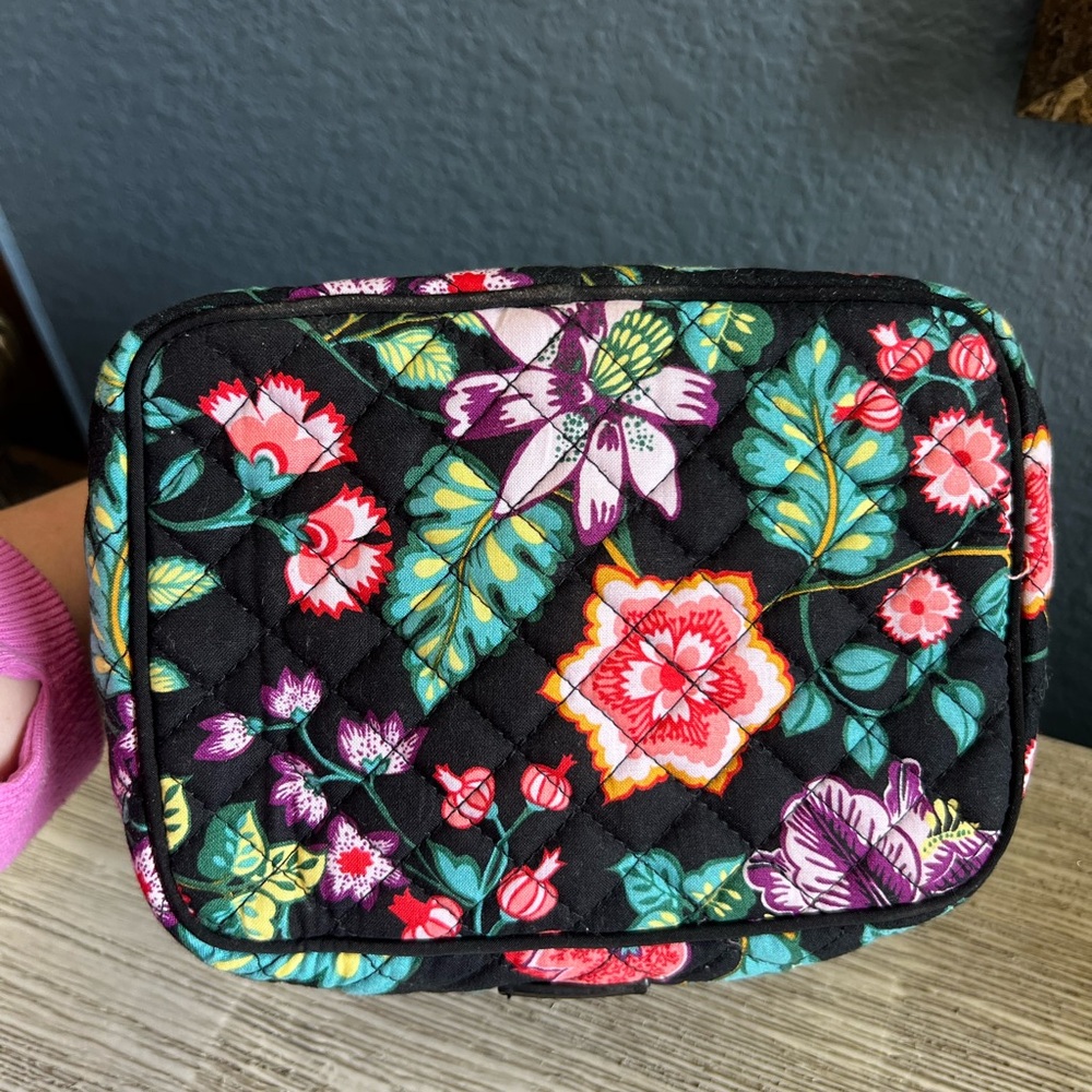 Vera Bradley Black Floral Double-Zip Travel Jewelry & Cosmetics Case - Picture 6 of 11
